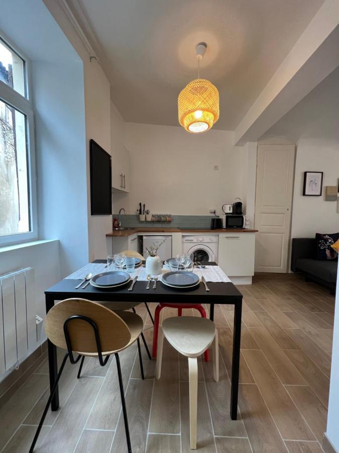 Tabi ,modern Chic Vs Free Parking,wifi,draps Appartement Thiers