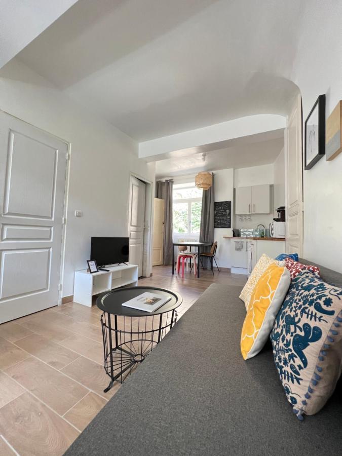Tabi ,modern Chic Vs Free Parking,wifi,draps Appartement Thiers